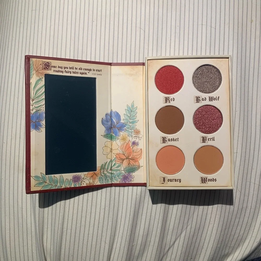 Story Book Cosmetics Red Riding Hood